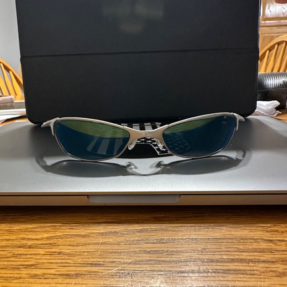 Oakley Wire Tap 1.0